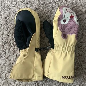 Toddler snow mittens